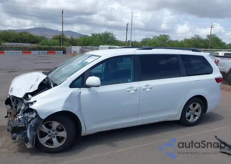2017 Toyota Sienna Le 7 Passenger из США, поврежденный, VIN 5TDKZ3DCXHS896739